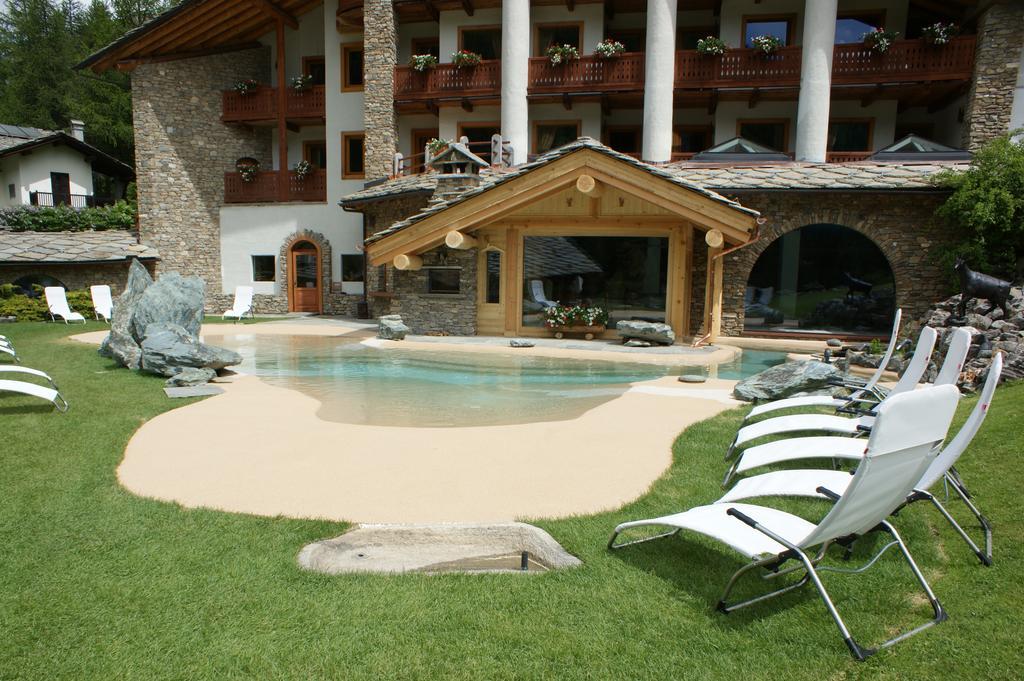 Eco Wellness Hotel Notre Maison Cogne Extérieur photo