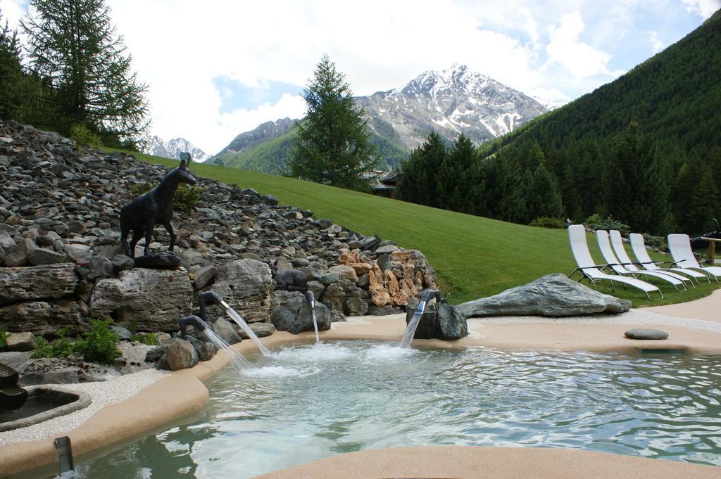 Eco Wellness Hotel Notre Maison Cogne Extérieur photo