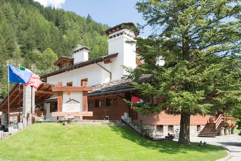 Eco Wellness Hotel Notre Maison Cogne Extérieur photo